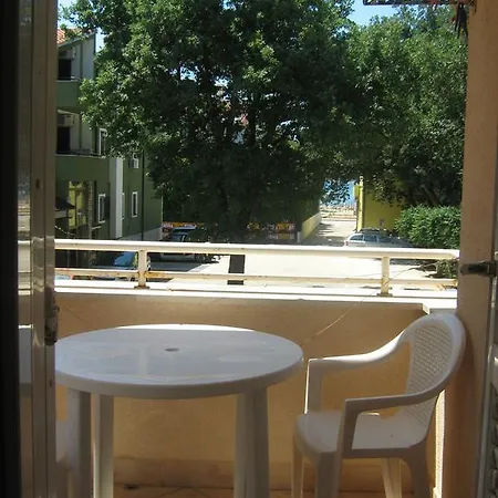 Apartment Leida 1 *